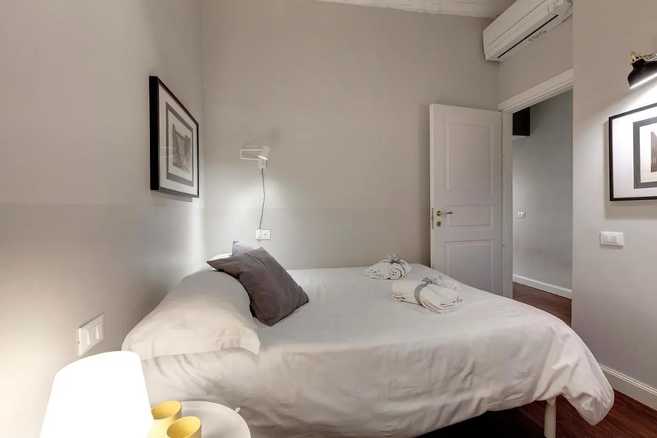 Cloe Apartment By Mamo Florence