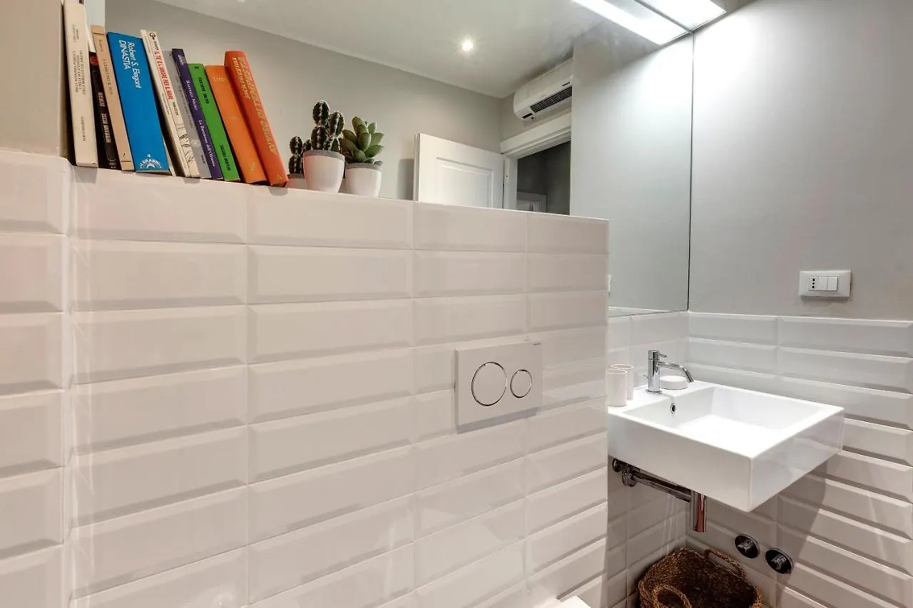 Cloe Apartment By Mamo Florence