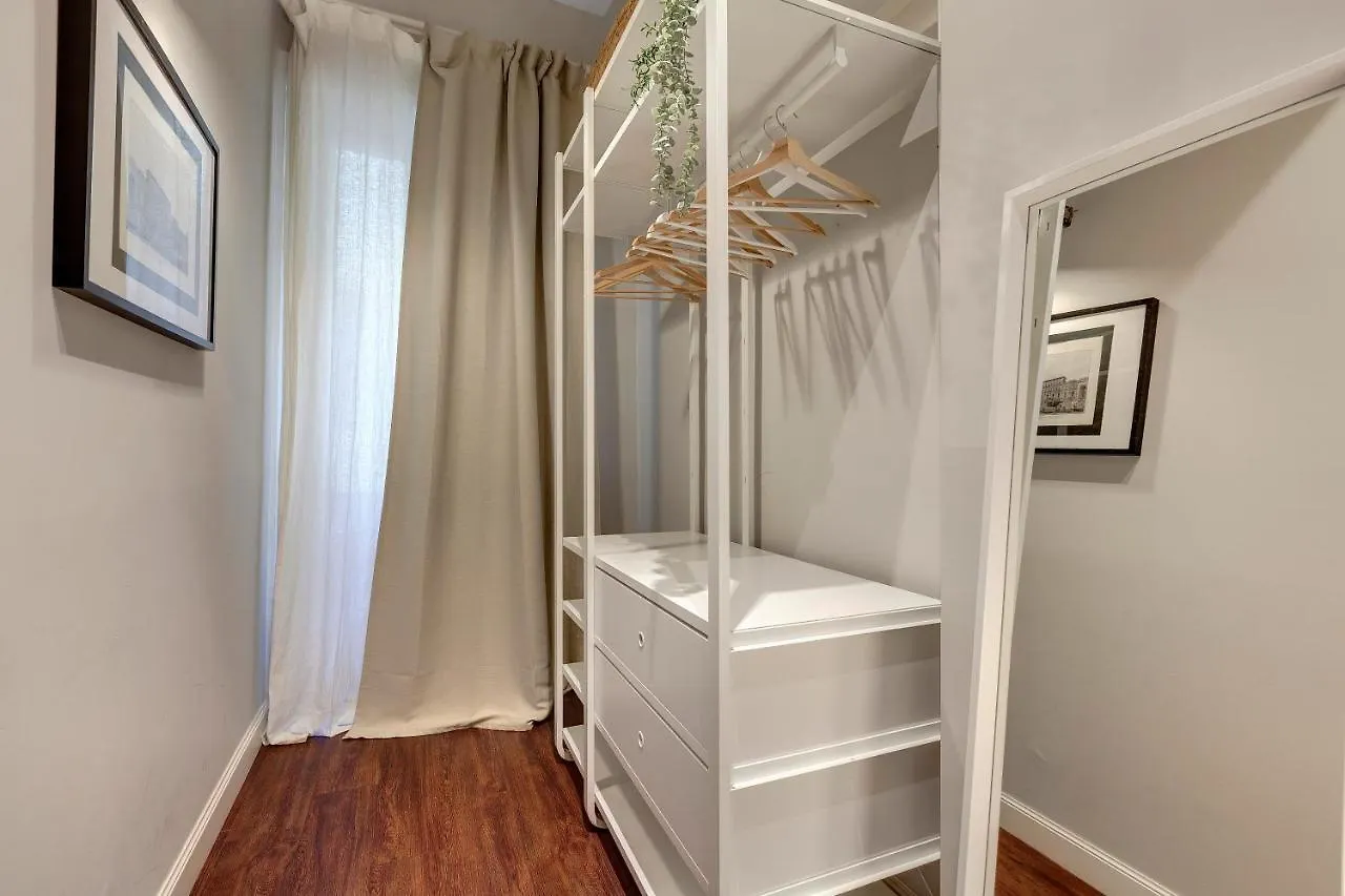 Cloe Apartment By Mamo Florence Italy